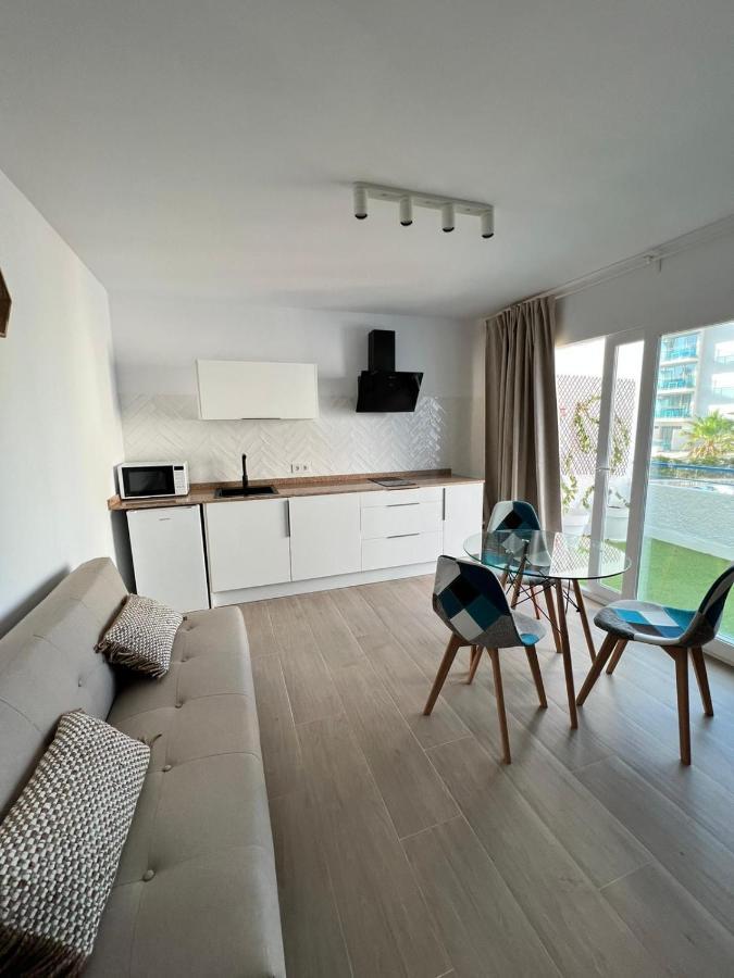 Apartamentos Buganvilla Roquetas De Mar Exteriör bild